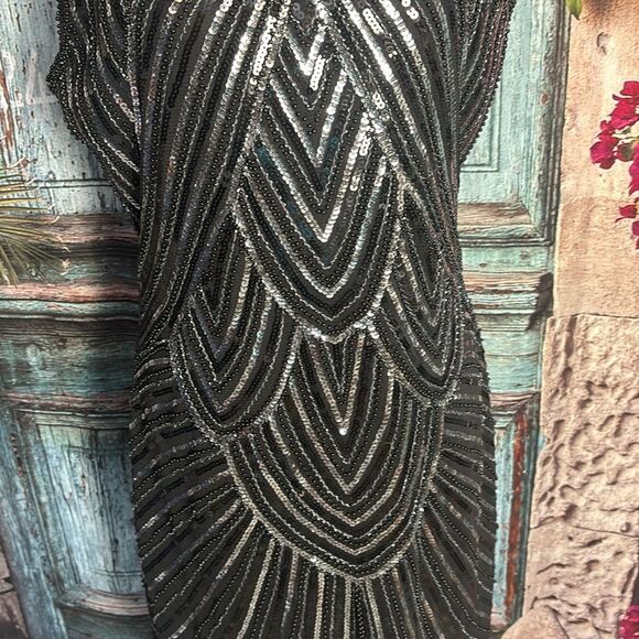 Meet your retro beauty NWT black beaded flapper dress, size XL - Picture 4 of 16